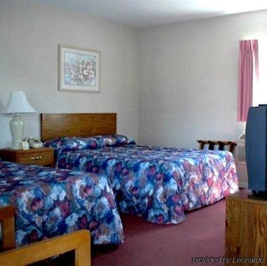 Budget Host Inn - Манистик Стая снимка